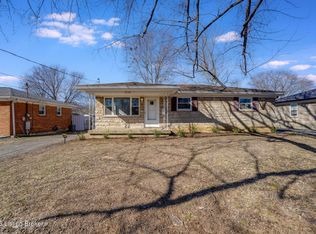 9602 Polaris Dr, Louisville, KY 40229