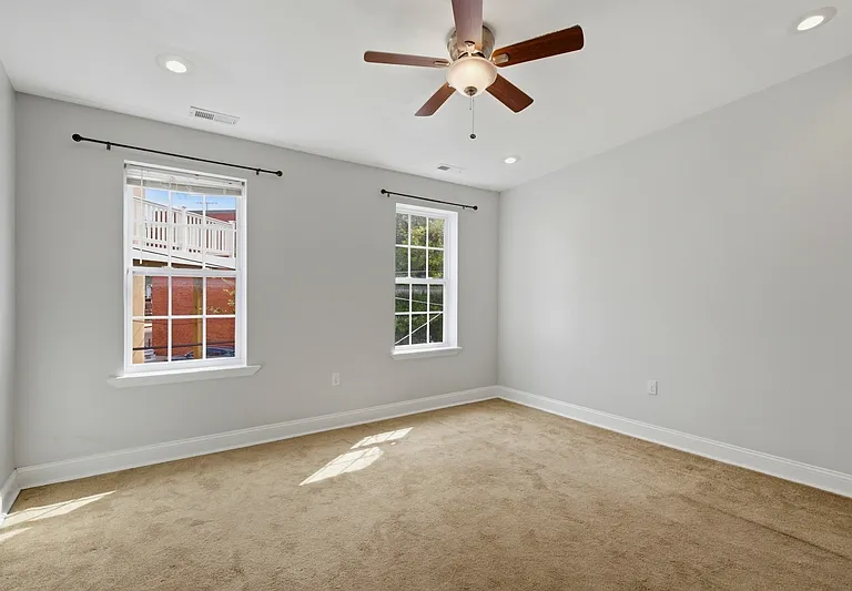 1008 W Cross St #B — Photo 8