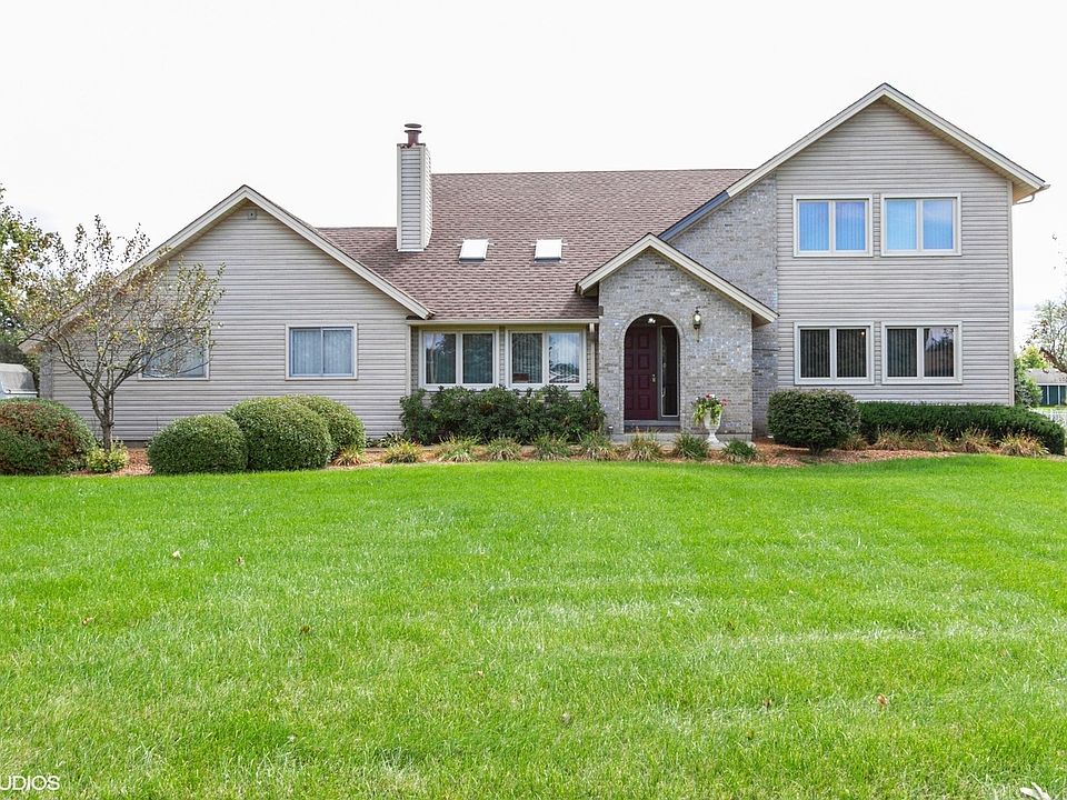 1st image of 13703 W Larkspur Dr