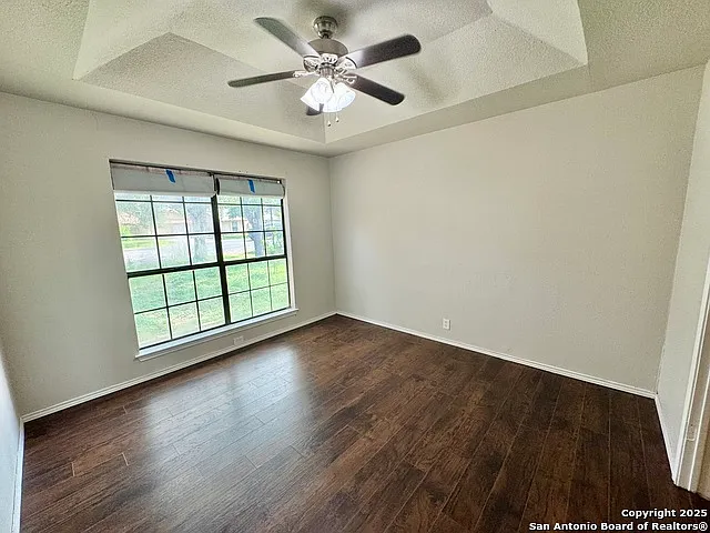 3 bed, 2.0 bath, 1550 sqft, $1,650 — Photo 3
