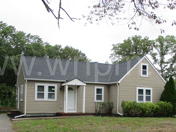 3rd image of 21 Raymond Ave