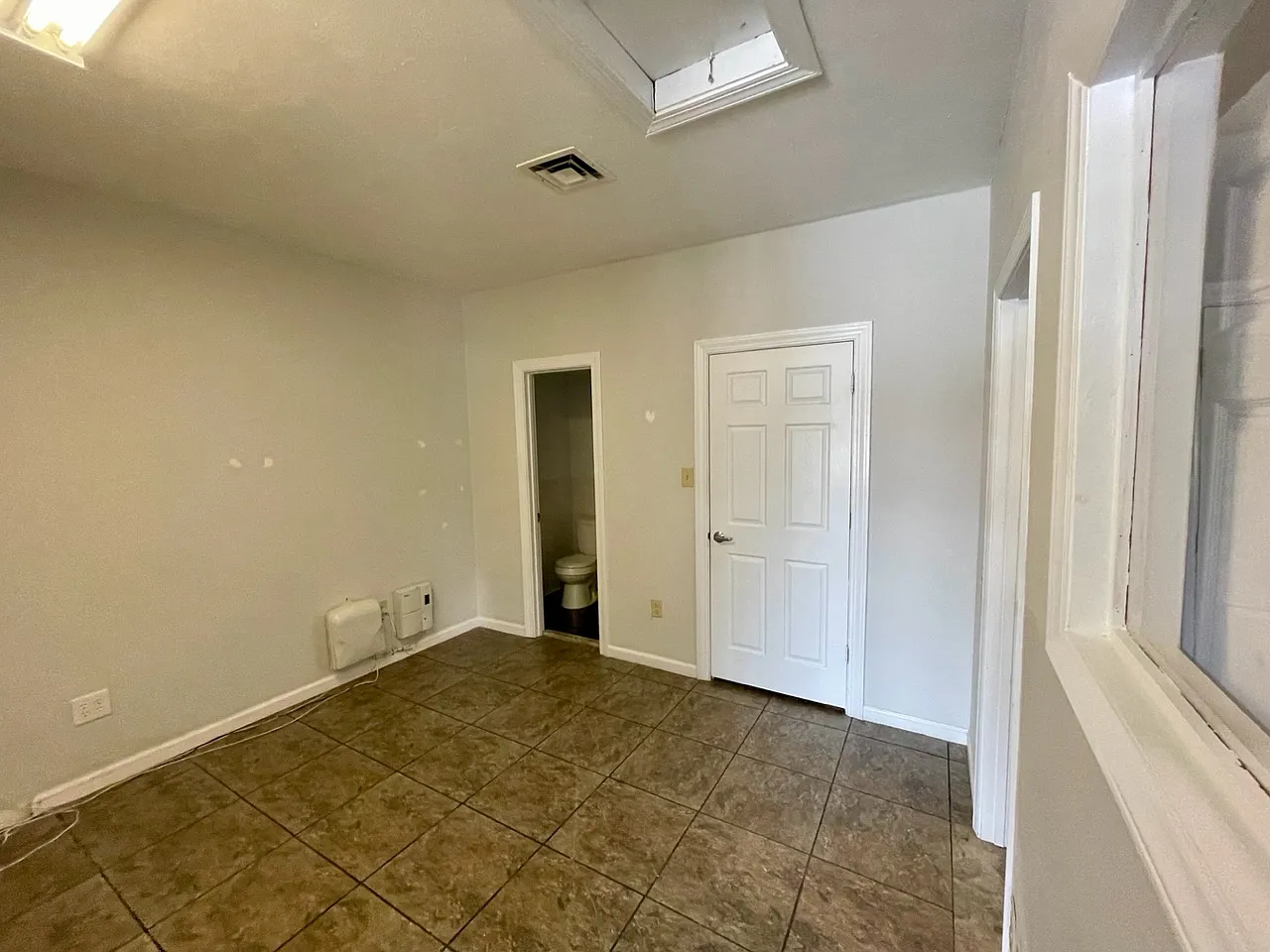 Com-3864 Holland Road - 1 — Photo 4