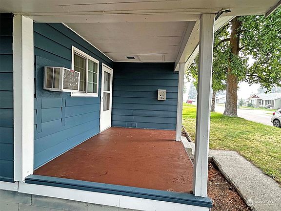 3rd image of 705 Cedar Street