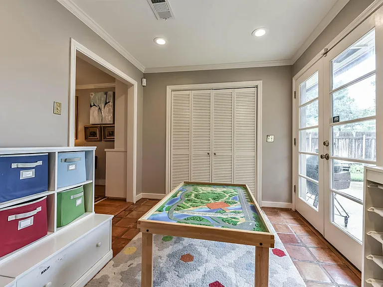 906 Bay Oaks Rd — Photo 11