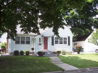 2614 Wayburn Rd, Lansing, MI 48910