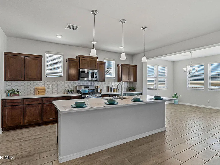 7509 Enchanted Park Dr — Photo 27