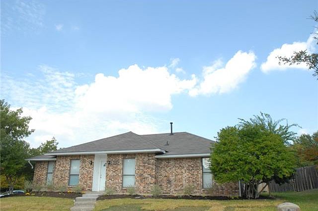 1st image of 2307 Kingsridge Dr