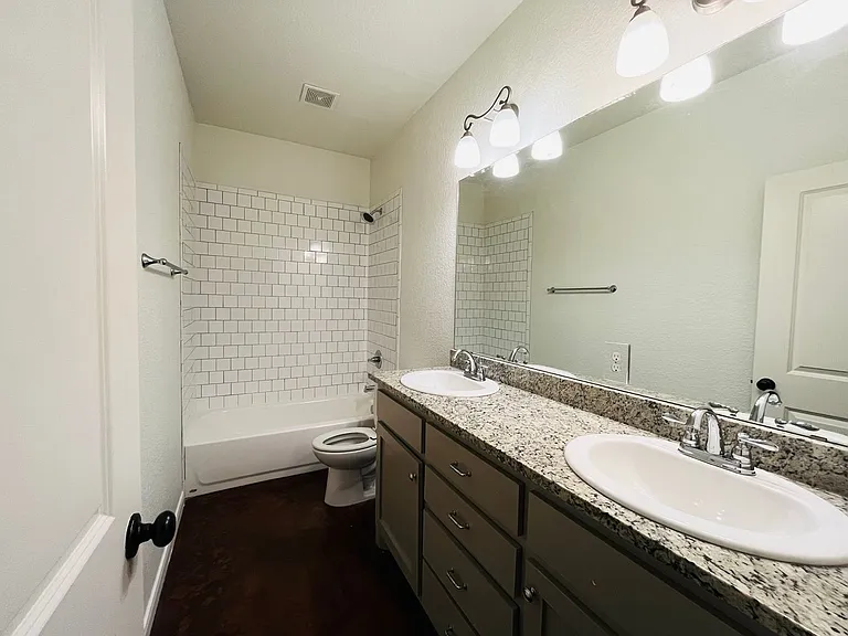 2801 Sandage Ave — Photo 19