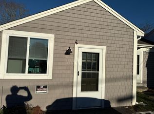281 Phinneys Ln, Centerville, MA 02632