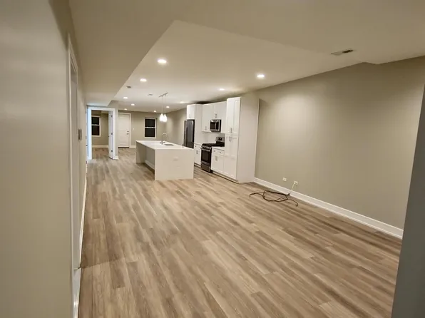 1154 W Grand Ave Unit 2, Chicago, IL 60642