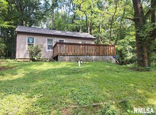 233 Maywood Ave, Creve Coeur, IL