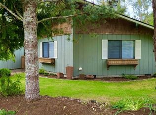90250 Shoreline Dr, Warrenton, OR 97146