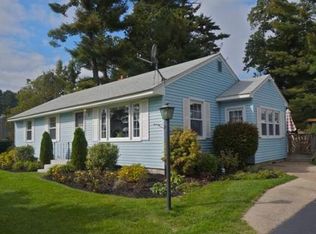 66 Willowbrook Dr, Springfield, MA 01129