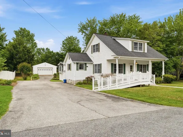 305 Prospect St, La Plata, MD 20646
