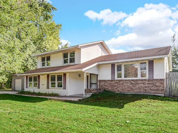 11597 Candlewick Ct, Demotte, IN 46310