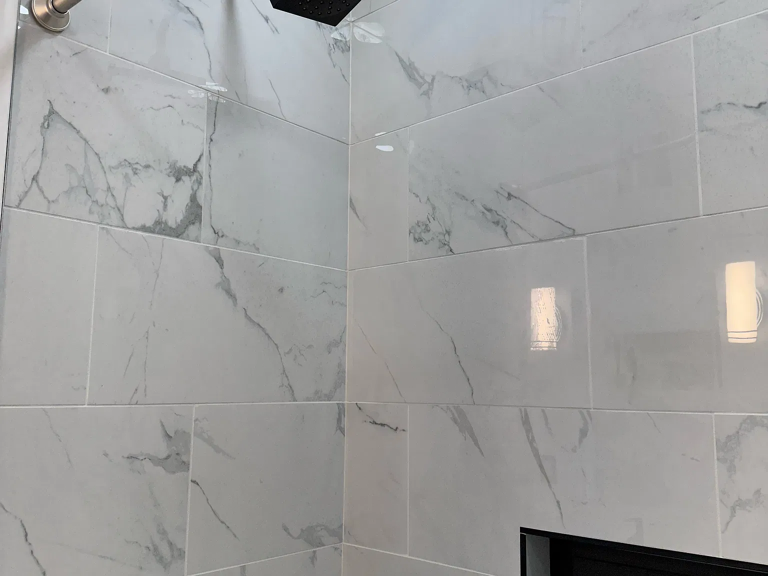 192 E Delavan Ave — Photo 2