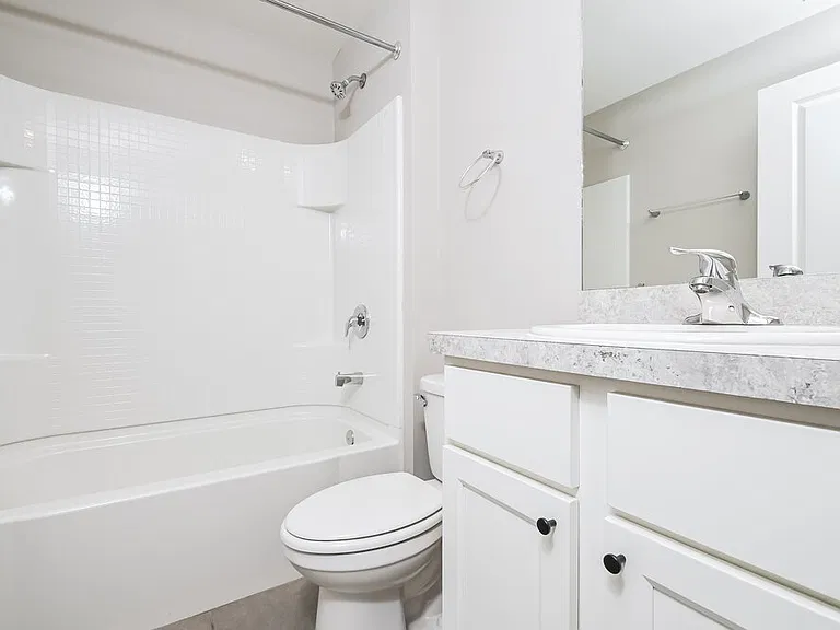 11702 Miracle Mile Dr — Photo 15