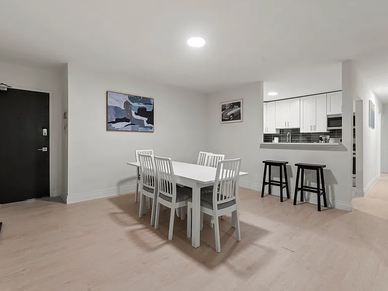 Dining Area with Eat-In Bar