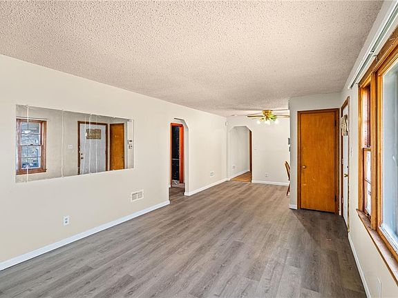 5th image of 4312 Maggie Ln