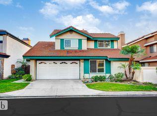 946 W Rainbow Falls Way, Orange, CA 92865