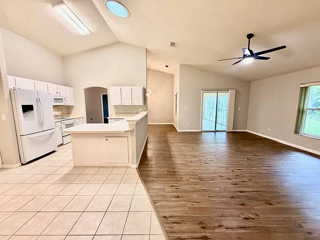 Secondary rooms facing living room & kitchen