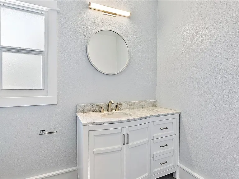 2142 Park Street — Photo 13
