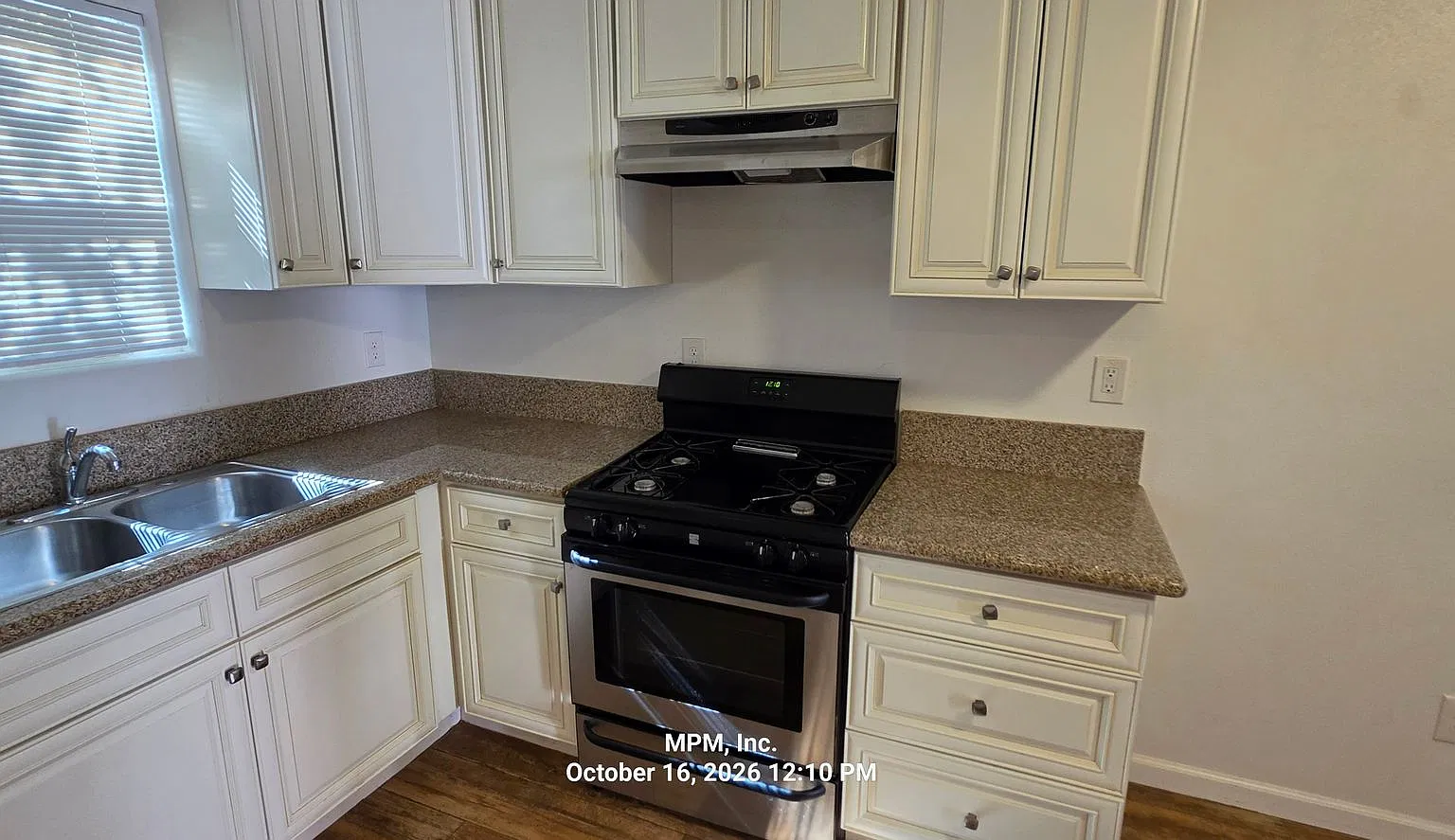1435 Vine Street — Photo 2