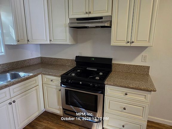 2nd image of 1435 Vine St APT 3