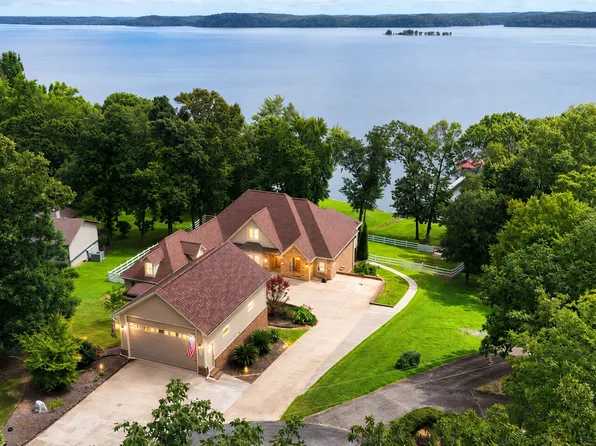 306 Red Water Dr, New Concord, KY 42076