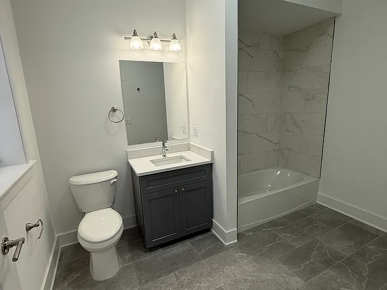 446-450 Irvine Turner Blvd #1D — Photo 10