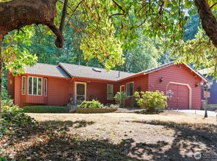 781 NE Woods Pl, Bremerton, WA 98311