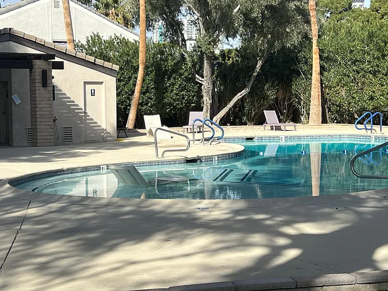 3151 Bel Air Dr — Photo 21