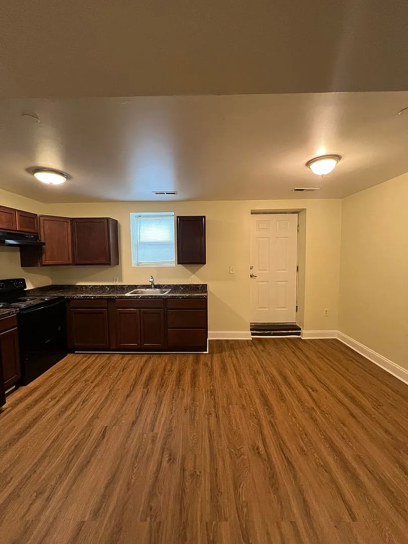 4300 Liberty Heights Avenue — Photo 2