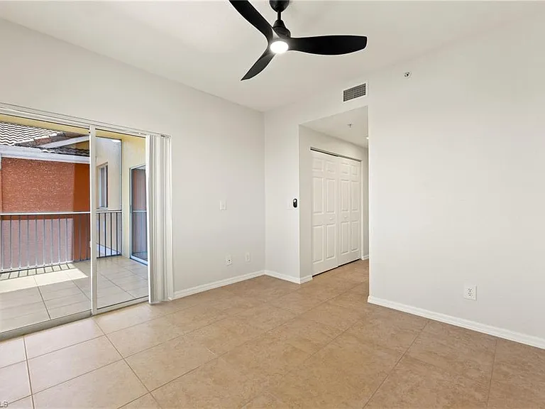 6401 Aragon Way #204 — Photo 18