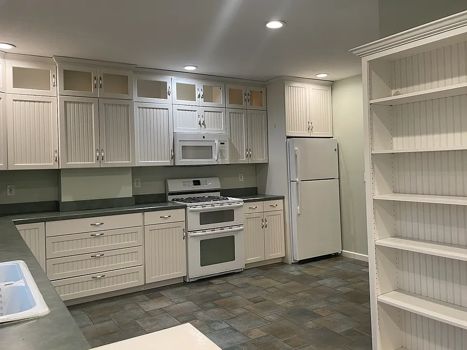 7 Beacon St