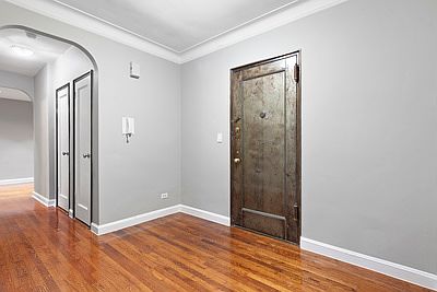 4th image of 300 W 53rd St APT 2H
