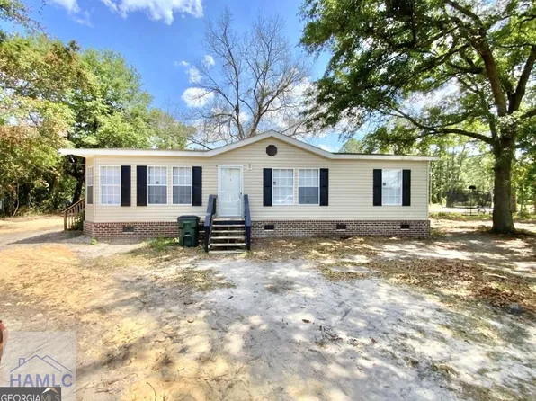 928 Strickland Street Ext, Pembroke, GA 31321
