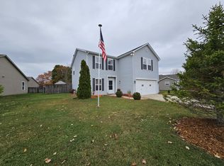 640 Streamside Dr, Greenfield, IN