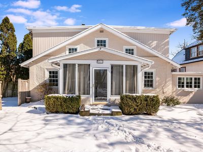 631 Exmoor Rd, Kenilworth, IL, 60043