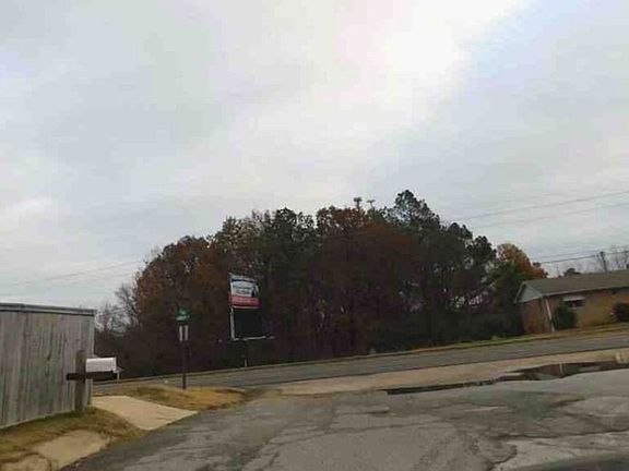 Exterior Neighborhood (street photo)