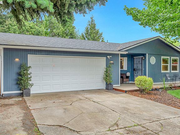 3rd image of 4551 Grouse Dr SE
