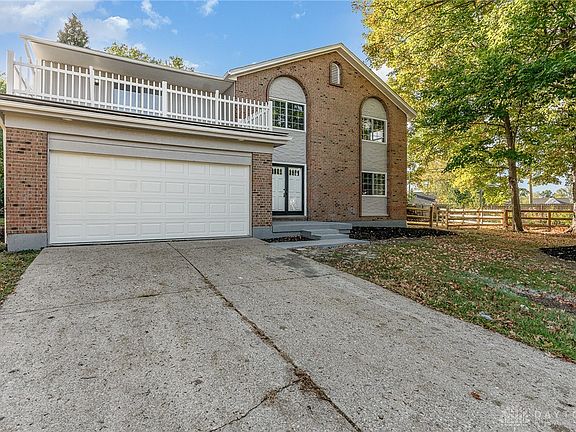 2nd image of 760 Pickwick Dr