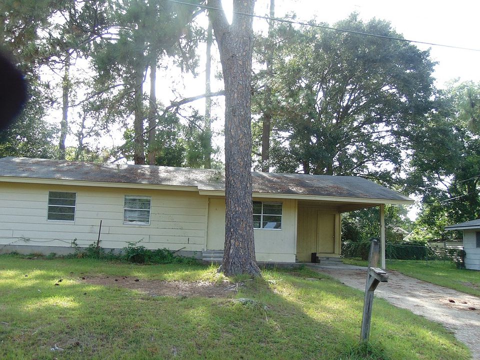2nd image of 608 10th St