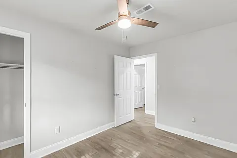 109 Camellia Rd — Photo 31