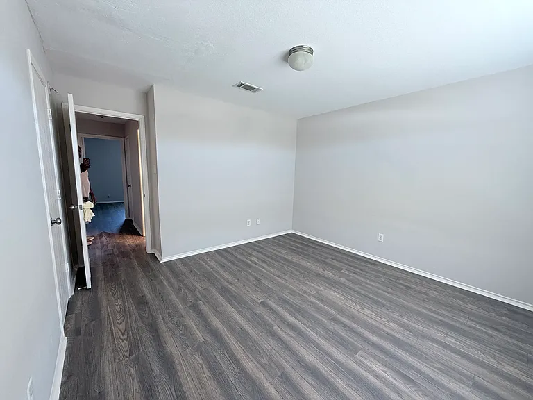5108 Bridle Dr — Photo 11