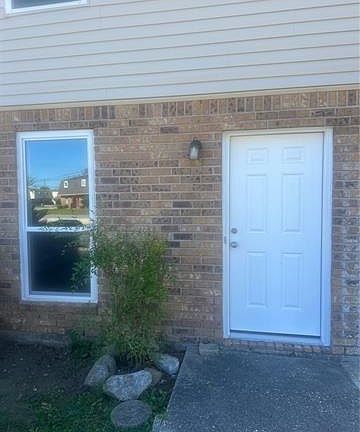 2nd image of 315 Woodland Dr APT A
