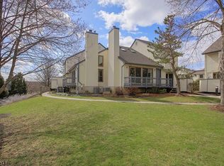 154 Firethorne Trl, Basking Ridge, NJ 07920