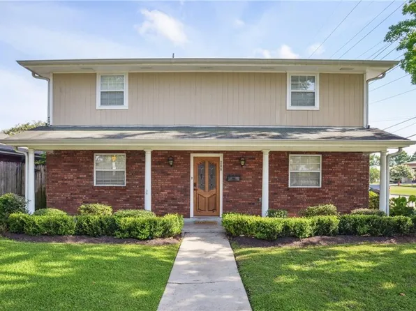 200 Pike Dr, Gretna, LA 70053