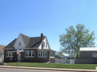 2410 Chestnut St, Quincy, IL 62301