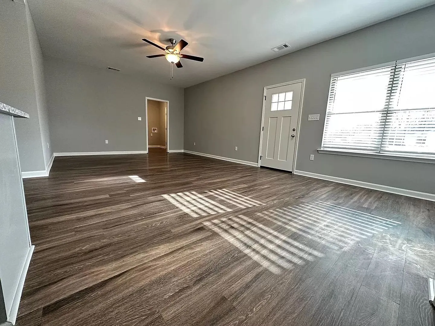 4 bedroom 2.5 bathroom in Atoka built in 2023 — Photo 2